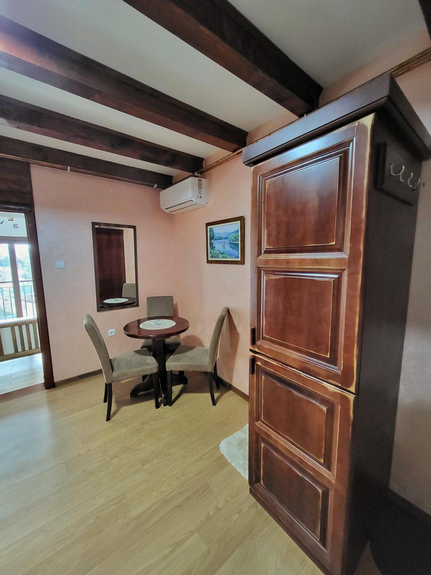 Apartmani Tarsko Jezero Zaovine Habitación foto